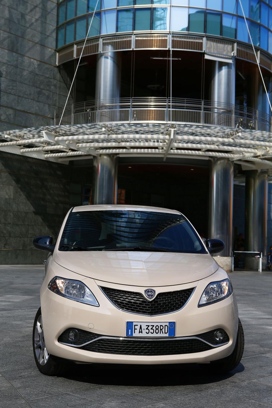  Lancia Ypsilon (846) 2015 года  (фото 7 из 31)